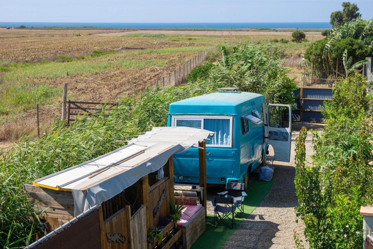 Jabuti Autocaravana Con Porche Y Aparcamiento Cádiz Exterior photo