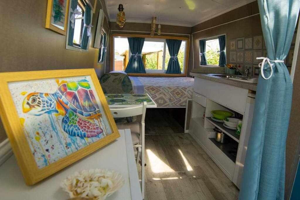 Jabuti Autocaravana Con Porche Y Aparcamiento Cádiz Exterior photo